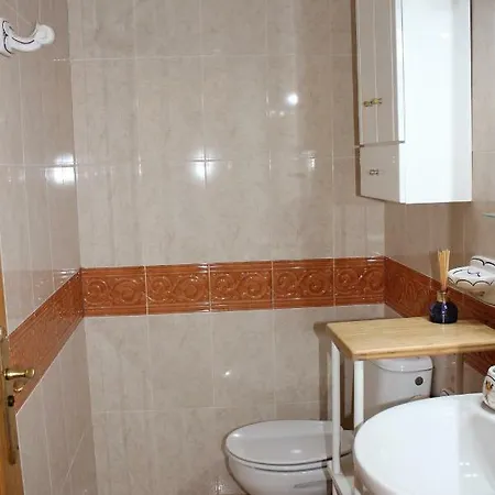 Central With Balcony Sea View Apartment *